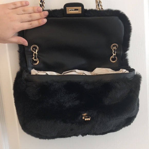 Expression New York Black Vegan Fur Flap Bag - Picture 13 of 16